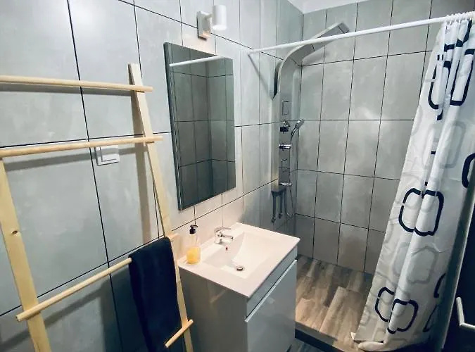 Soares Village Ii * Amoreira (Leiria)